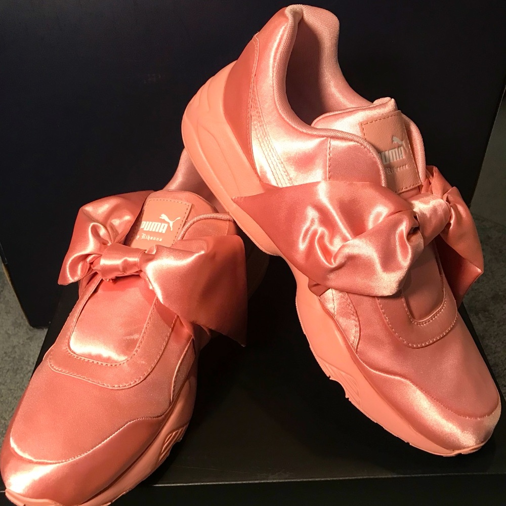 Pink 💕Puma Bow Sneakers